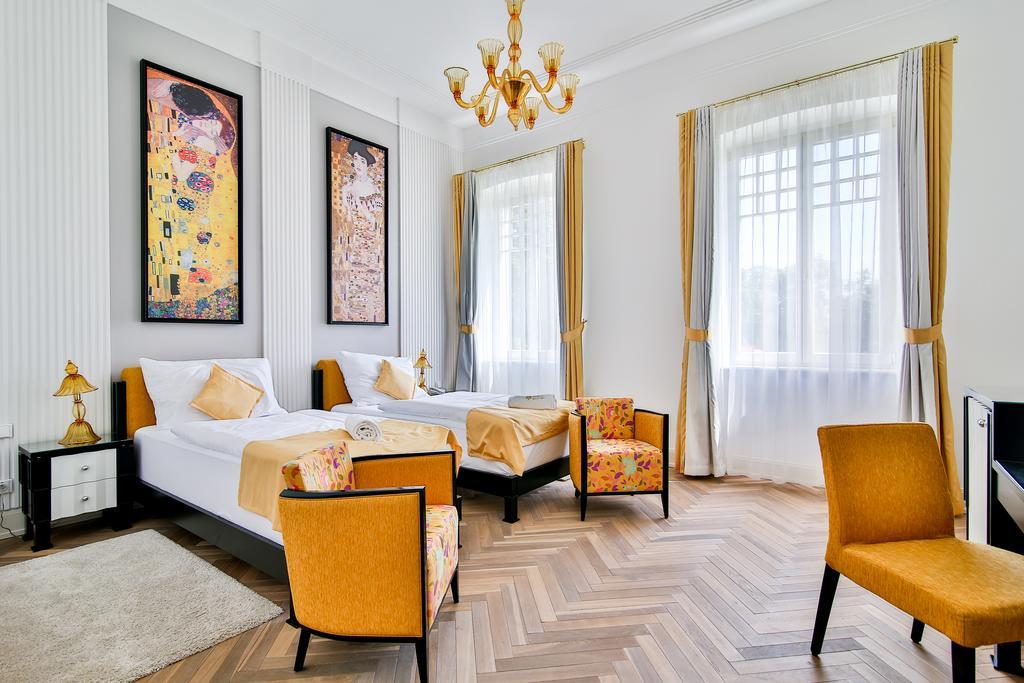 Art Hotel Kastiel Tomášov Bagian luar foto